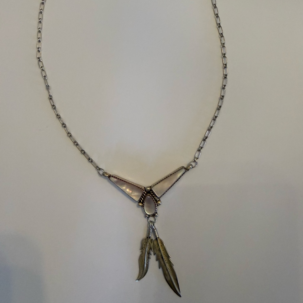 Vintage Native America Pink Mother Of Pearl Sterling Silver Necklace